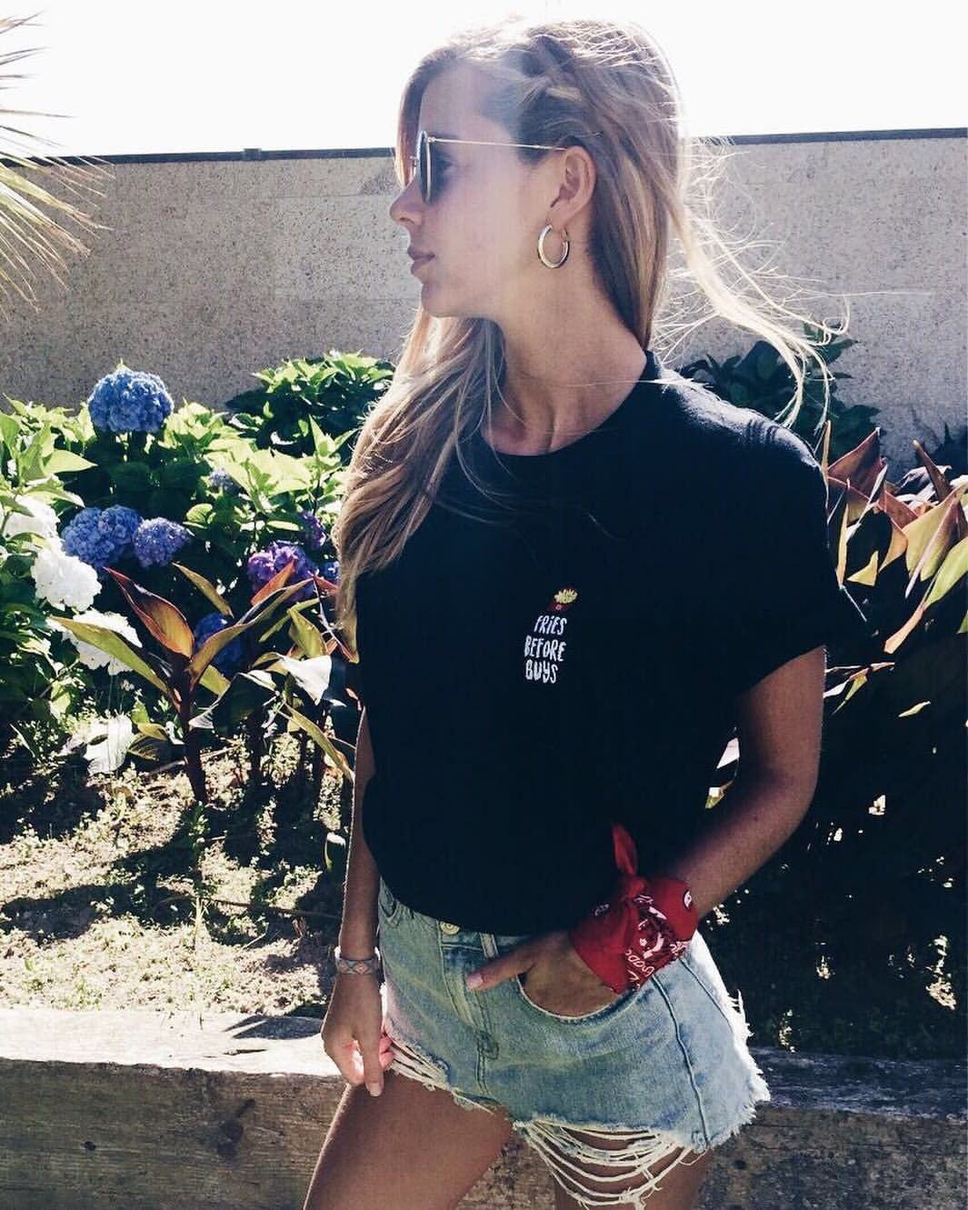 * FRIES * EMBROIDERED TEE L&G | T-shirt bordada BATATA FRITA