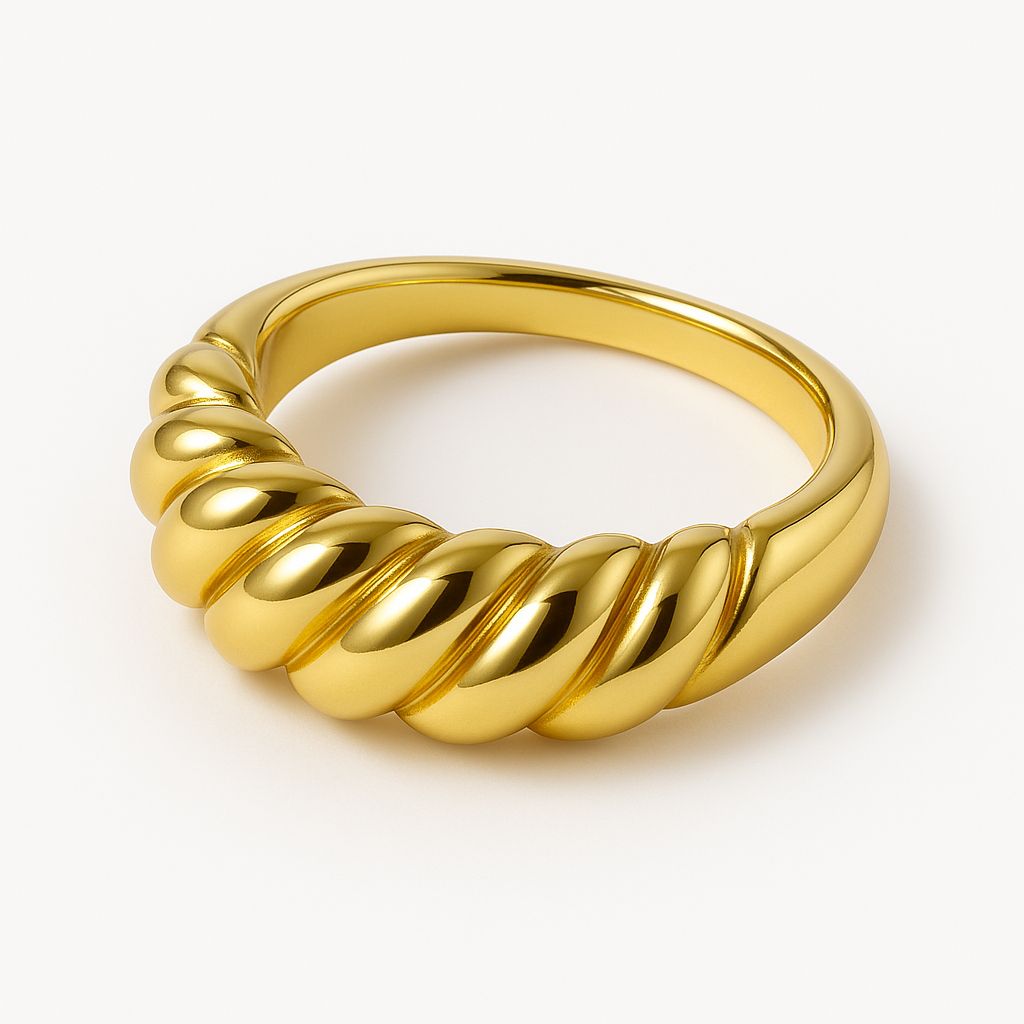 AMELIA RING • GOLD