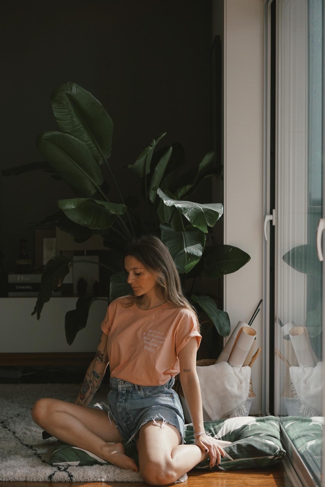 * FRIDA * TEE by Maryzinha - PASTEL SALMON * SALMÃO PASTEL